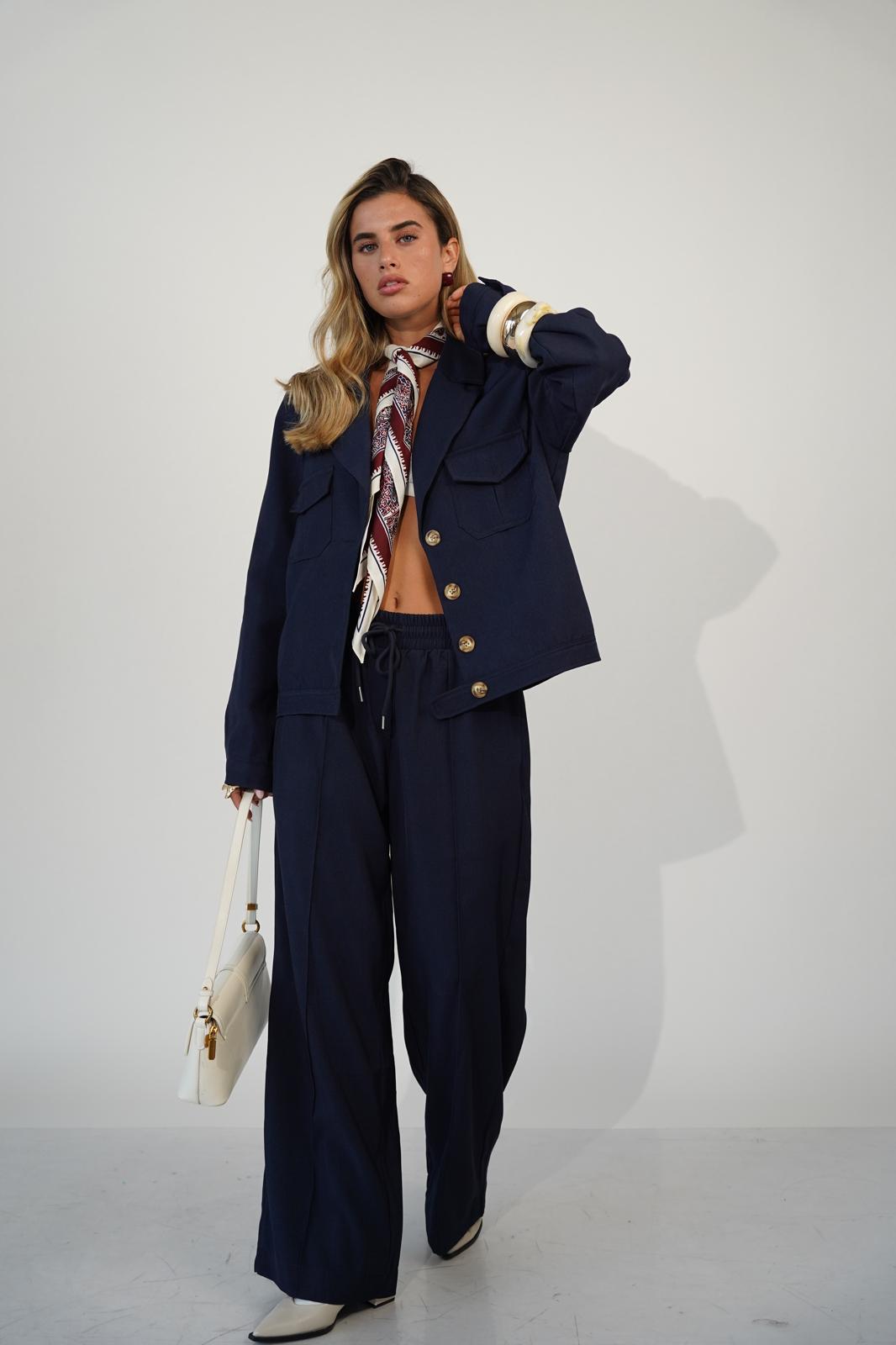 חליפת ליאור