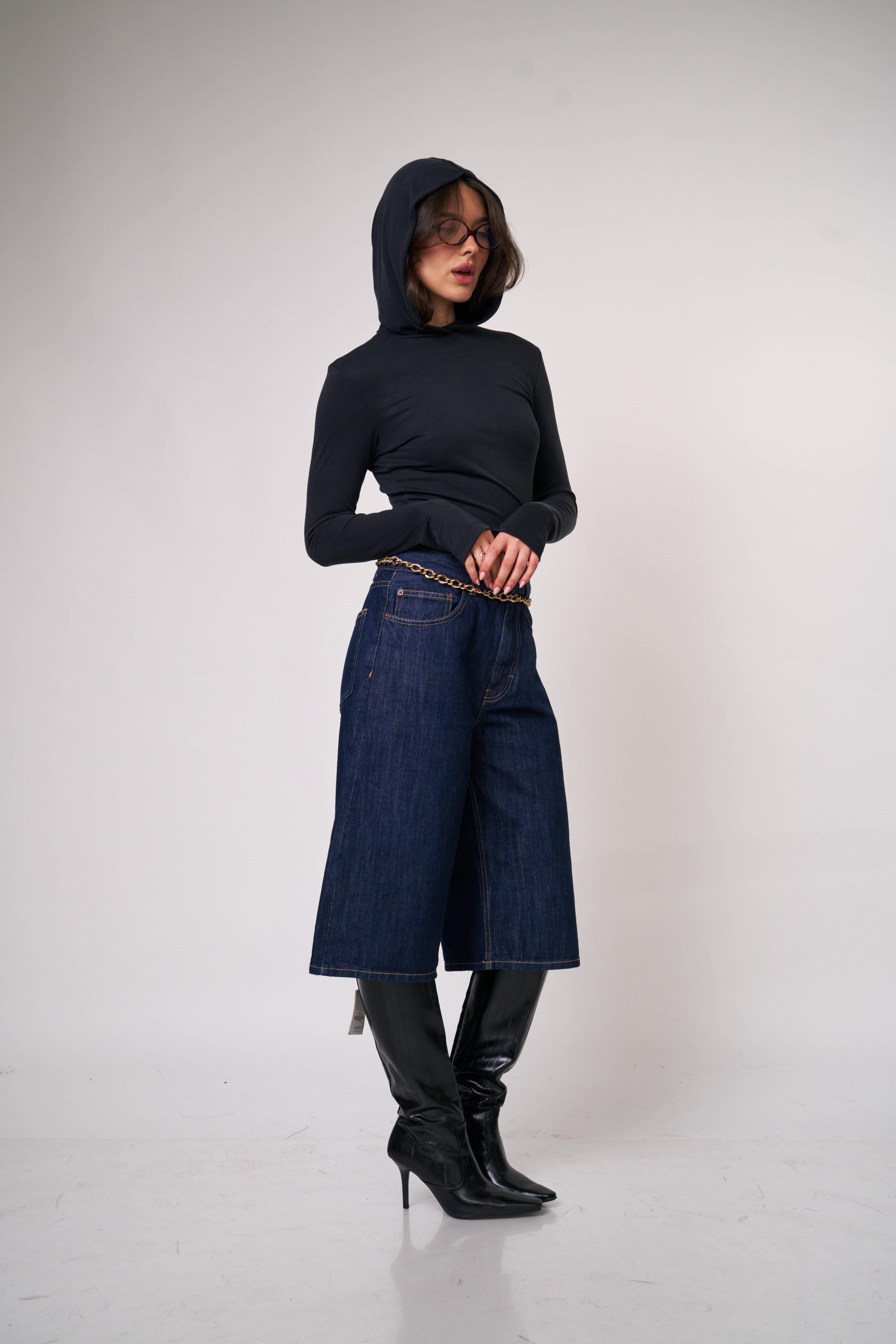 חולצת קפוצ׳ון אלה