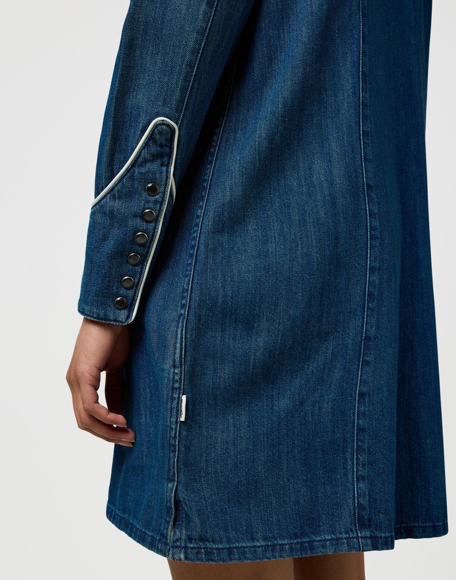 שמלת ג'ינס מכופתרת