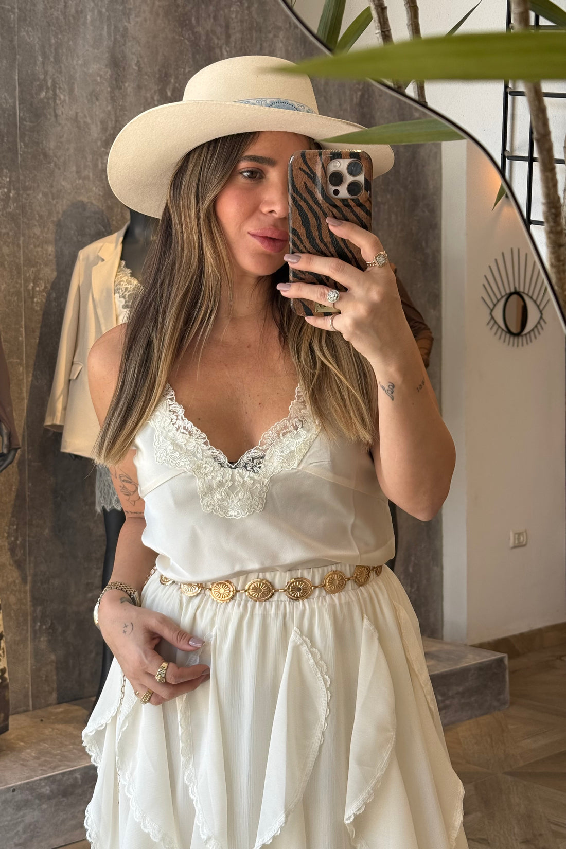 גופיית תחרה