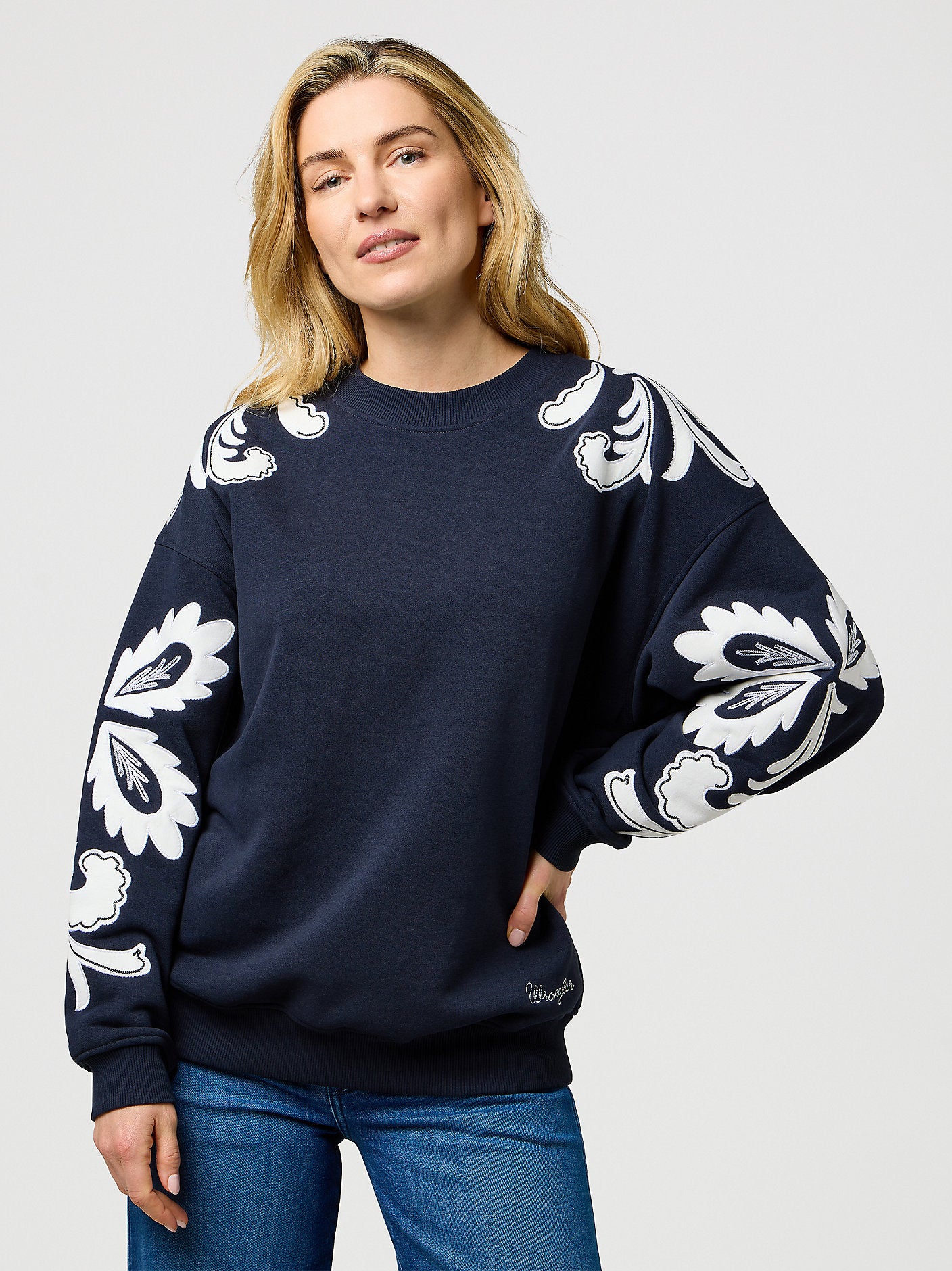 סוויטשירט עיטורים wrangler