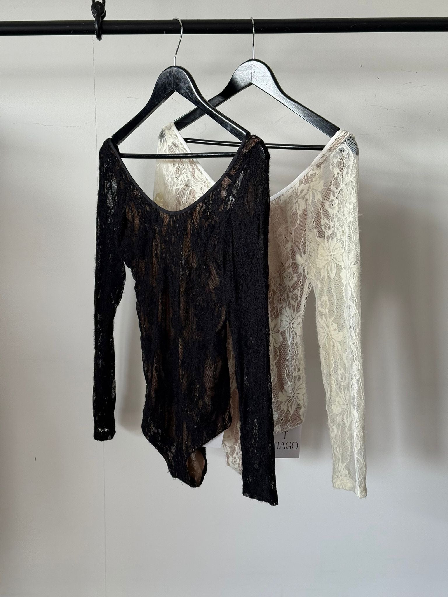 בגד גוף נואר