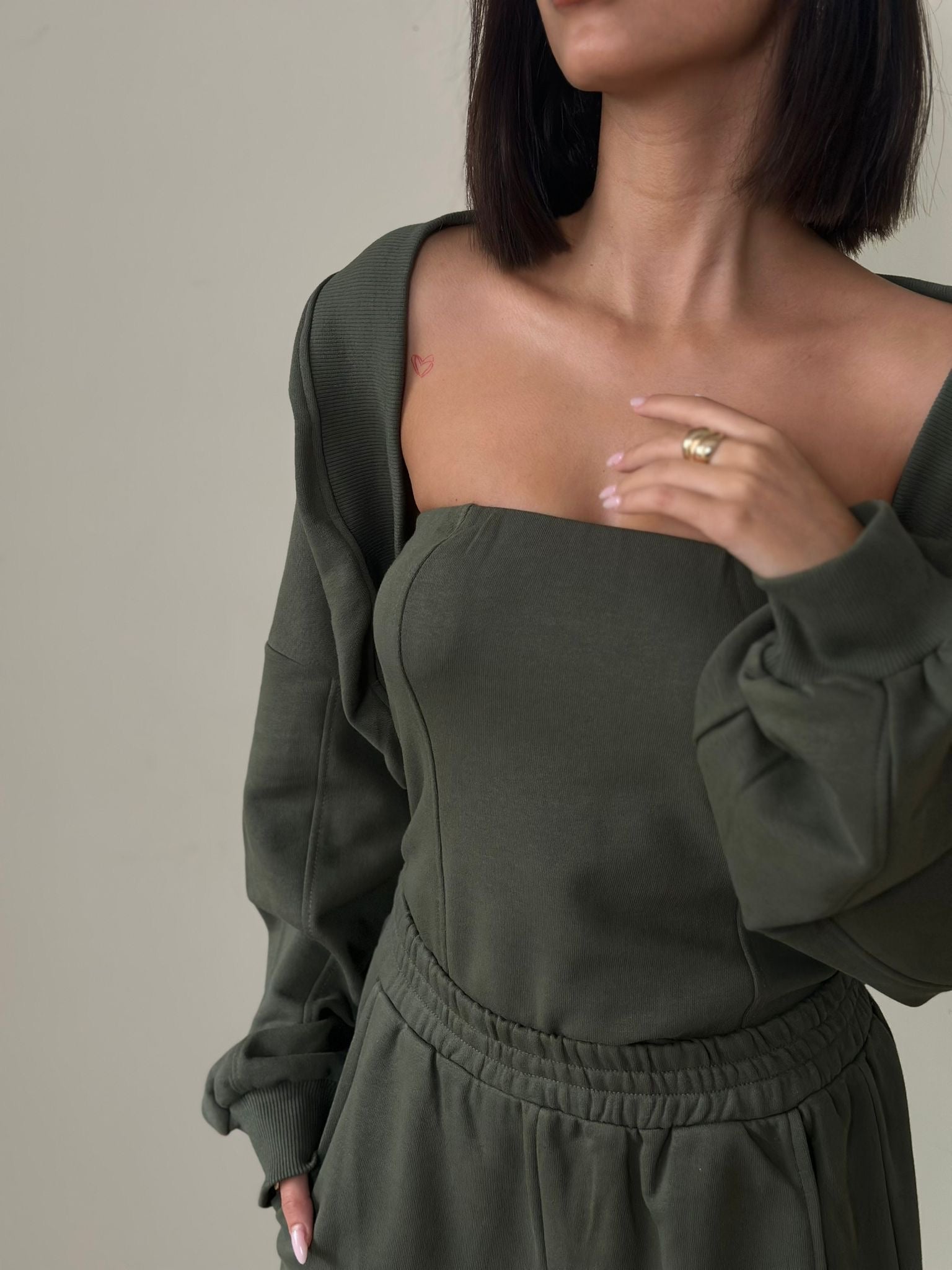 חליפת טריפל