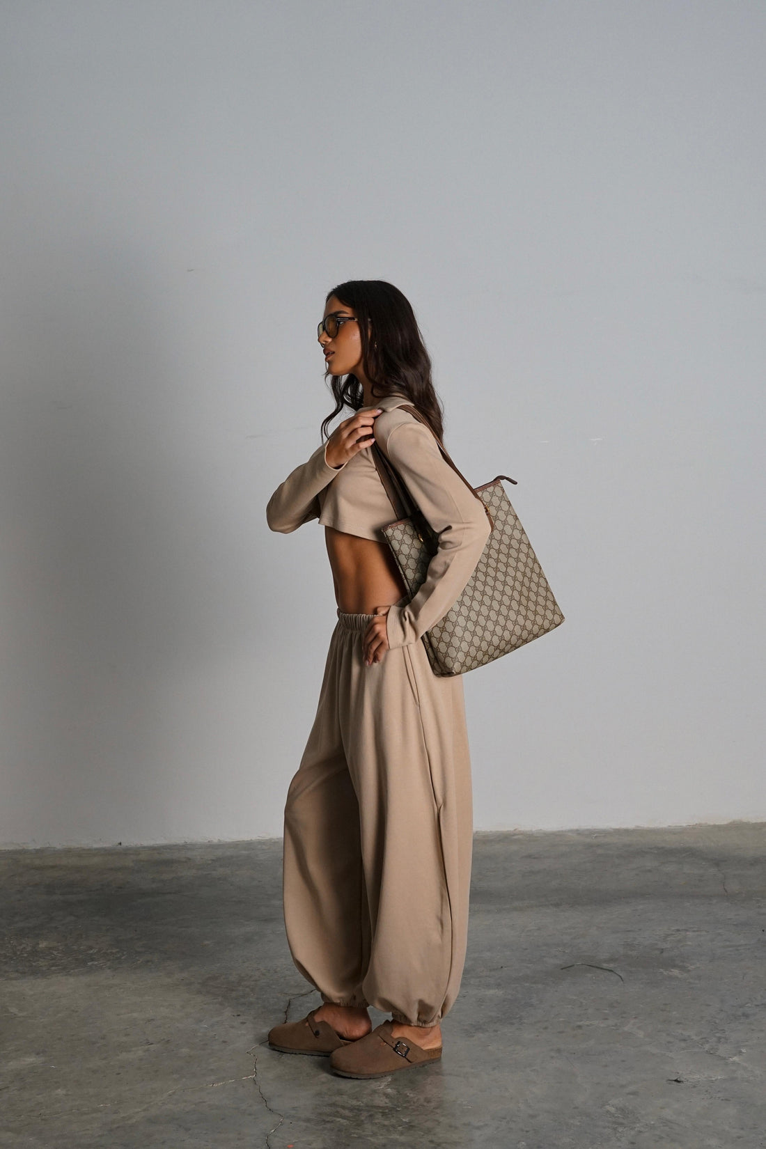 חליפת בלומה