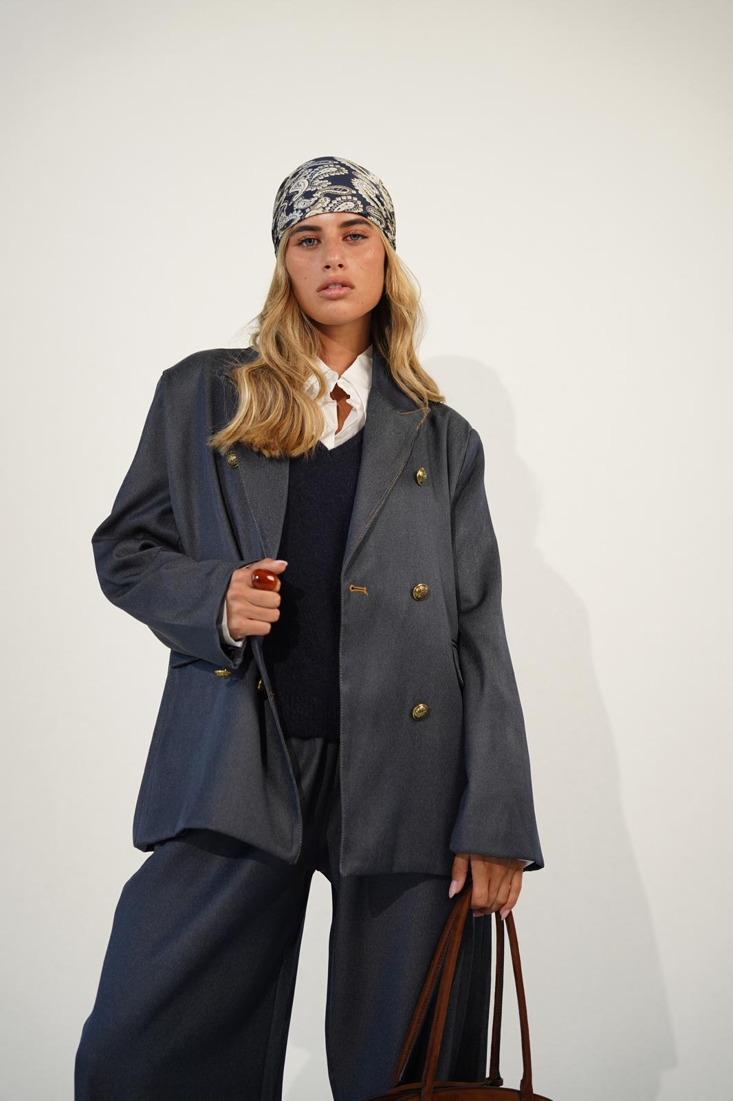 חליפת אלכסנדרה