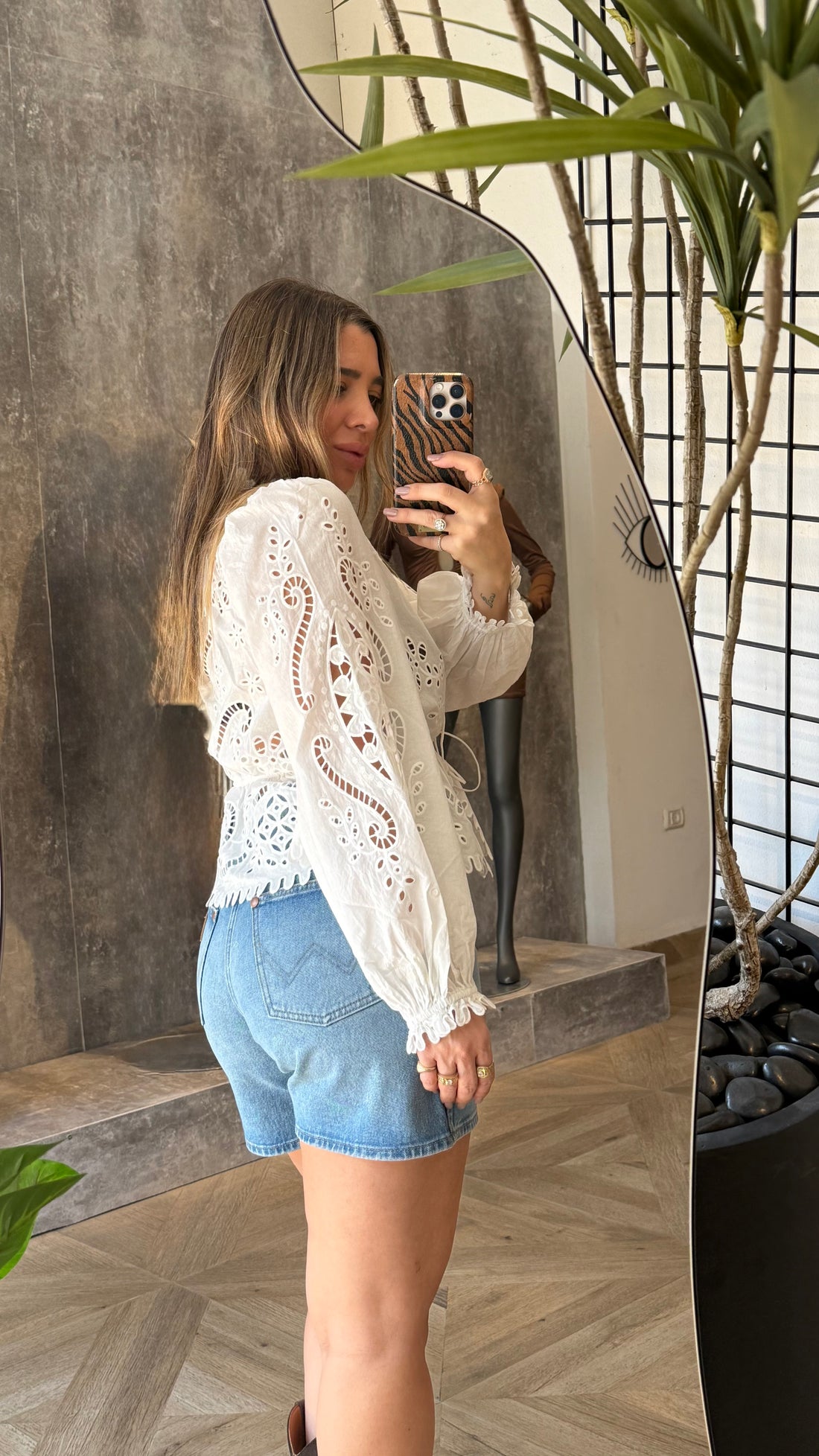 חולצת לורין