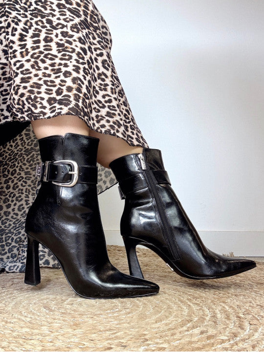 מגפון עקב STASHED