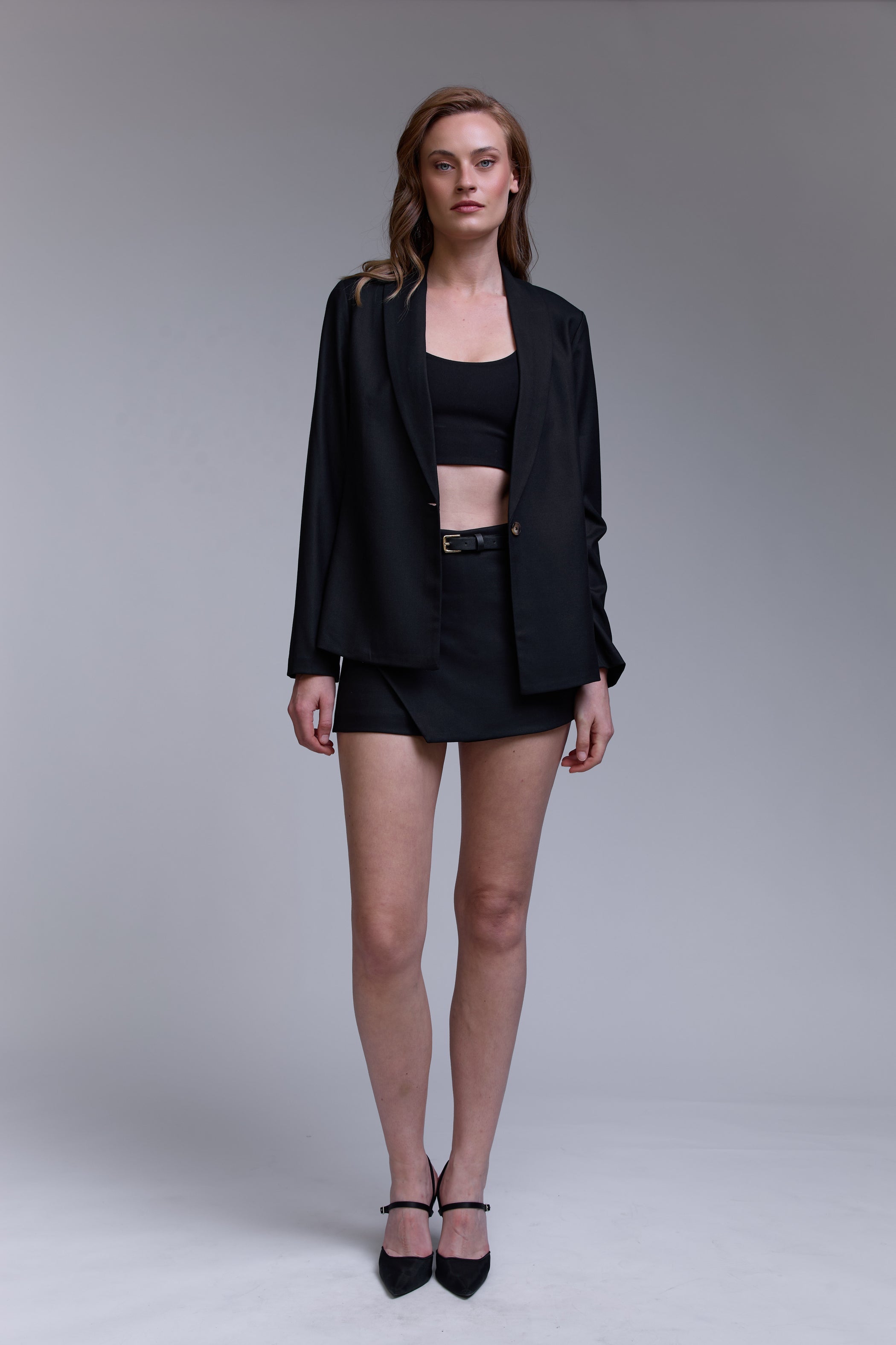 חליפת חצאית מכנס