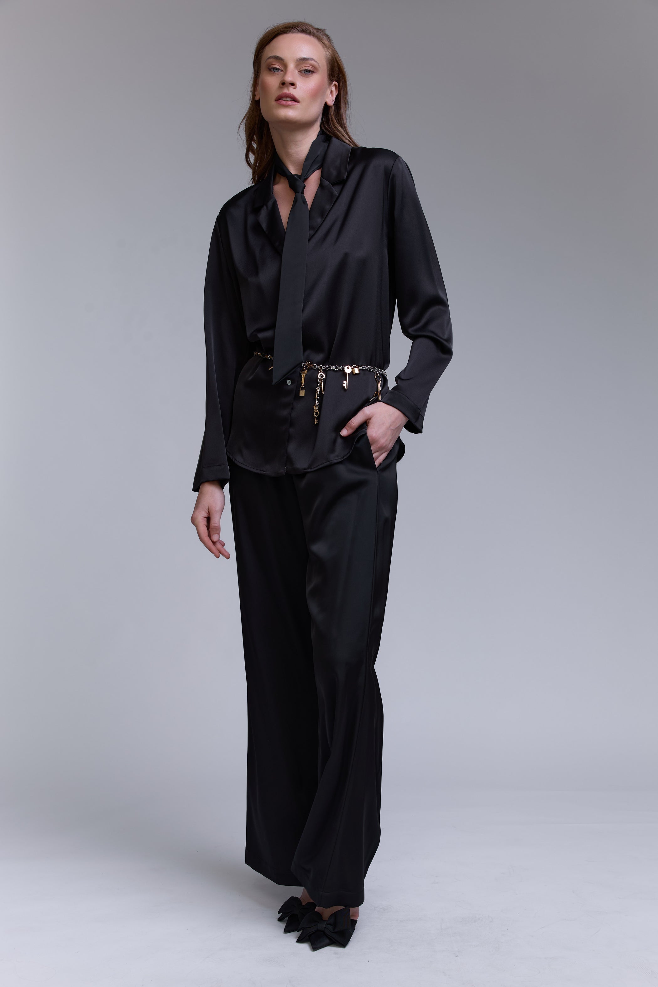 חליפה חולצה סאטן