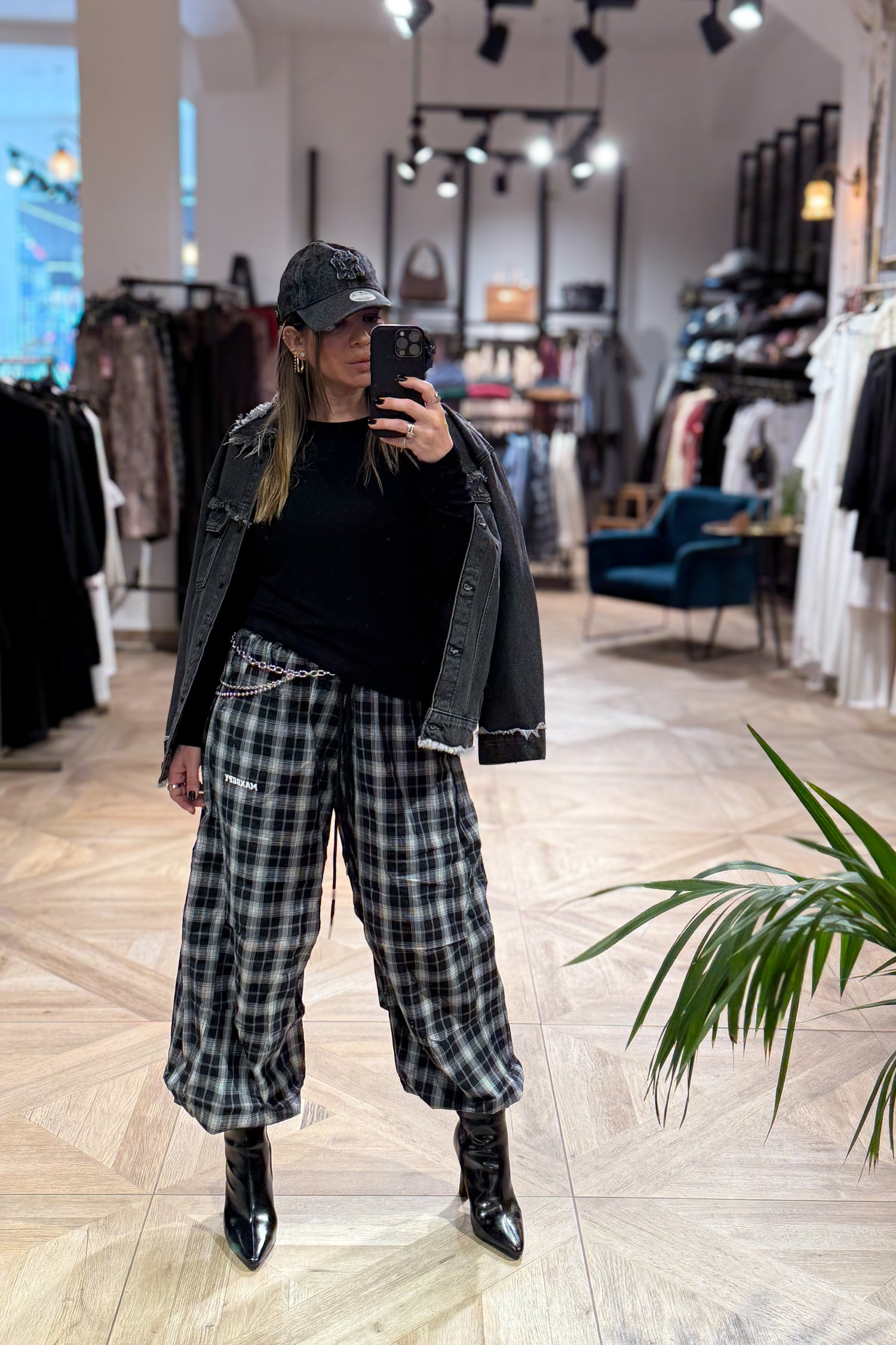 lookbook image shop_this_look_EcLGgQ