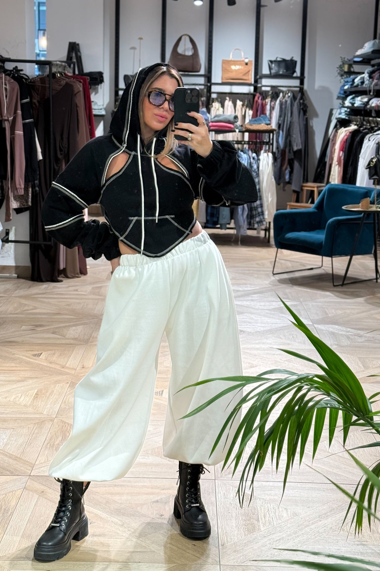 lookbook image shop_this_look_amDhCa