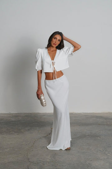 חליפת לאורה